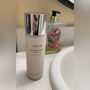 Tir tir milk skin toner